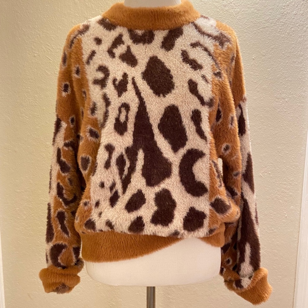 Leopard print Fuzzy Sweater